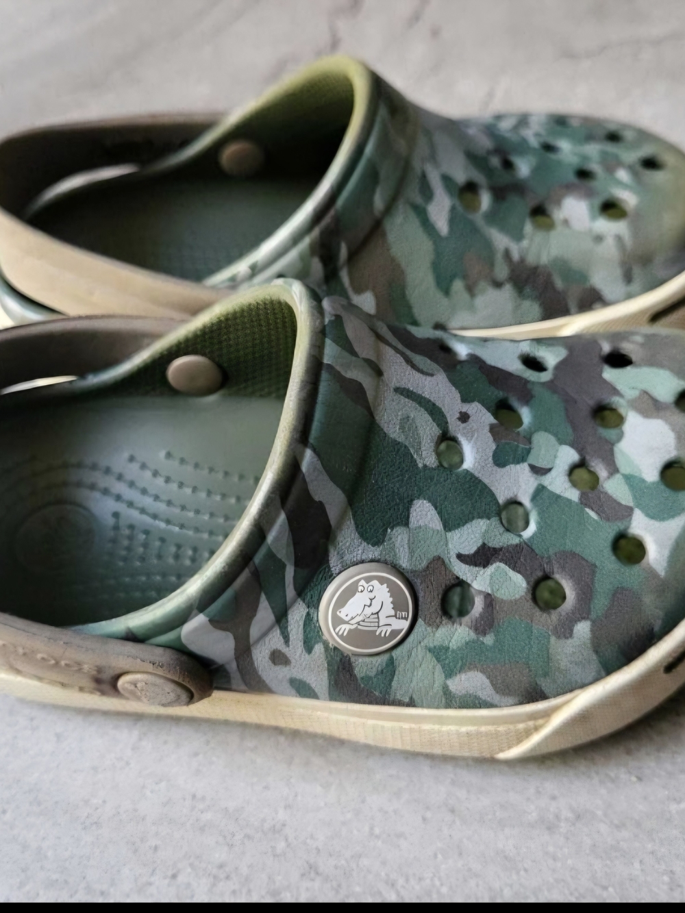 CROCS Kids Camouflage Clog in Green & Tan